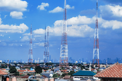 Tampak Sejumlah Tower pemancar yang berada di Jakarta Selatan, Minggu (27/11/2022).