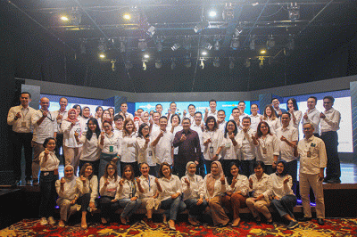 Executive Chairman MNC Group Hary Tanoesoedibjo memberikan arahan kepada karyawan MNC Bank dalam acara Rapat Koordinasi PT Bank MNC Internasional Tbk (BABP).