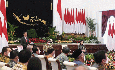 Presiden Joko Widodo menyerahkan Daftar Isian Pelaksanaan Anggaran (DIPA) dan Daftar Alokasi Transfer ke Daerah dan Dana Desa (TKDD) Tahun Anggaran 2023.