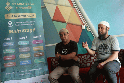 Jumpa pers terkait pelaksanaan Syariah Fair di Jatim Expo Surabaya, Jawa Timur, Rabu (30/11/2022).