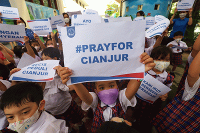 Siswa TK juga berkontribusi dalam memberikan dukungan dan semangat berupa gambar dan tulisan untuk korban gempa Cianjur.