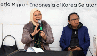 Menteri Ketenagakerjaan Ida Fauziyah berdialog dengan Pekerja Migran Indonesia (PMI) Di sela-sela kunjungan kerja di Korea Selatan, Sabtu (3/12/2022).