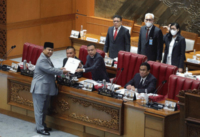 Rapat Paripurna DPR ke-11 masa persidangan II tahun 2022-2023 di Kompleks Parlemen, Senayan, Jakarta, Selasa (6/12/2022).