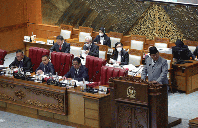 Rapat Paripurna DPR ke-11 masa persidangan II tahun 2022-2023 di Kompleks Parlemen, Senayan, Jakarta, Selasa (6/12/2022).