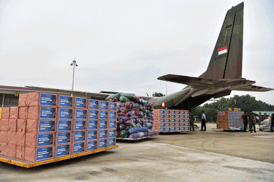 Respon TNI AU diwujudkan dengan pengiriman bantuan logistik kebutuhan sehari-hari yang diperlukan masyarakat terdampak erupsi Semeru.