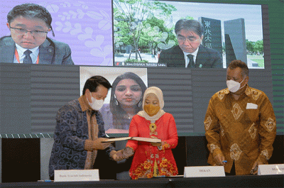 Penandatanganan nota kesepahaman antara BSI dengan Universitas Indonesia di Auditorium Makara UI, Depok, Kamis (8/12/2022).