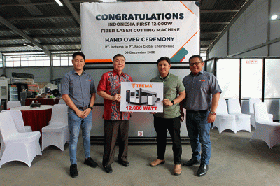 Serah terima mesin laser Tekma berkekuatan 12.000 Watt saat open house di kantor Isotema, Kapuk, Jakarta, Jumat (9/12/2022).