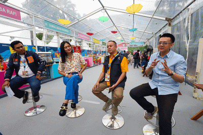Talkshow teknologi Wirausaha Muda Mandiri (WMM) Fest 2022 di Plaza Barat Senayan, Gelora Bung Karno (GBK) Senayan, Jakarta, Jumat (9/12/2022).