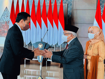 Presiden Joko Widodo beserta Iriana Joko Widodo bertolak menuju Belgia untuk menghadiri Konferensi Tingkat Tinggi (KTT) Peringatan 45 Tahun ASEAN-Uni Eropa.