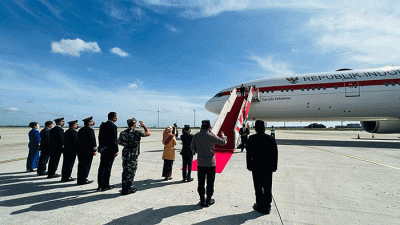 Presiden Joko Widodo beserta Iriana Joko Widodo bertolak menuju Belgia untuk menghadiri Konferensi Tingkat Tinggi (KTT) Peringatan 45 Tahun ASEAN-Uni Eropa.