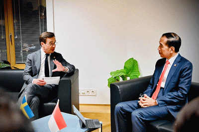 Presiden Joko Widodo melakukan pertemuan bilateral dengan Perdana Menteri Swedia Ulf Kristersson di Gedung Europa, Brussels, Rabu (14/12/2022).
