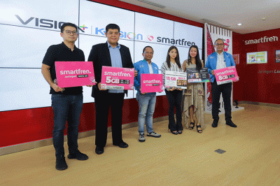 Peluncuran Kartu Perdana Vision+ di Galeri Smartfren, Jakarta, Kamis (15/12/2022).