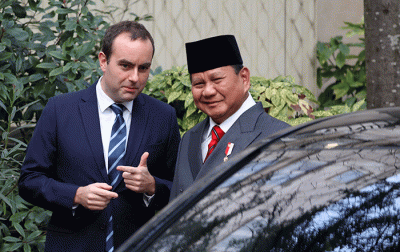 Menteri Pertahanan Prabowo Subianto melakukan kunjungan kerja ke Prancis dan bertemu dengan Menteri Angkatan Bersenjata Sebastien Lecornu.