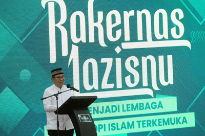 Penandatanganan kerja sama literasi dan inklusi keuangan Syariah di Jakarta, Jumat (16/12/2022).