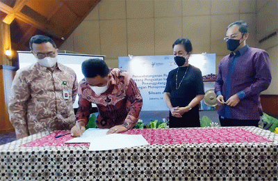 Penandatanganan kerja sama guna penanggulangan penyakit tuberkulosis (TBC) dan mempercepat pencapaian eliminasi  tuberkulosis di Indonesia di Jakarta.