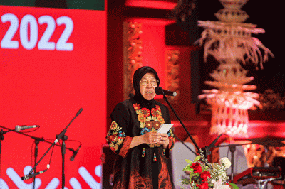 Menteri Sosial Tri Rismaharini memberikan sambutan dalam acara Puncak Peringatan Hari Kesetiakawanan Sosial Nasional dan Hari Disabilitas Internasional 2022.