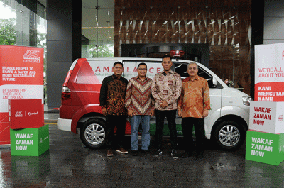 Serah terima ambulance wakaf manfaat asuransi jiwa syariah PT Asuransi Jiwa Generali Indonesia (Generali Indonesia) yang disalurkan melalui Dompet Dhuafa.