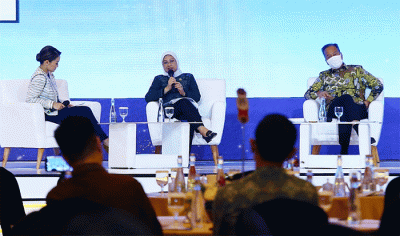 Seminar Nasional Outlook Perekonomian Indonesia 2023: Menjaga Resiliensi melalui Transformasi Struktural.