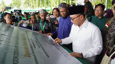 Menteri Perdagangan Zulkifli Hasan bertolak ke Fakfak Papua untuk menggelar serangkaian agenda kunjungan kerja.