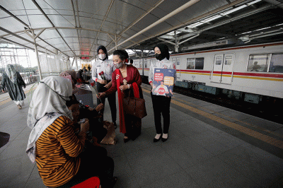 Sosialisasi anti pelecehan seksual dalam rangka memperingati Hari Ibu di Stasiun BNI City, Jakarta Pusat, Kamis (22/12/2022).