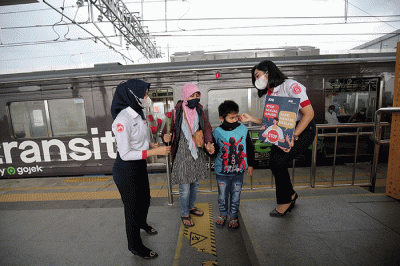Sosialisasi anti pelecehan seksual dalam rangka memperingati Hari Ibu di Stasiun BNI City, Jakarta Pusat, Kamis (22/12/2022).