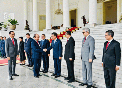 Presiden Joko Widodo menyambut kunjungan kenegaraan Presiden Republik Sosialis Vietnam Nguyễn Xuân Phúc, di Istana Kepresidenan Bogor, Jawa Barat.