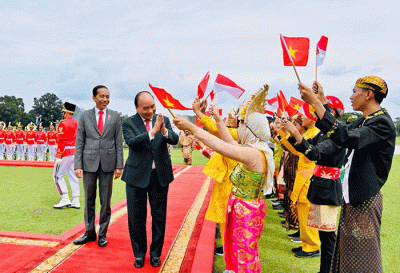 Presiden Joko Widodo menyambut kunjungan kenegaraan Presiden Republik Sosialis Vietnam Nguyễn Xuân Phúc, di Istana Kepresidenan Bogor, Jawa Barat.
