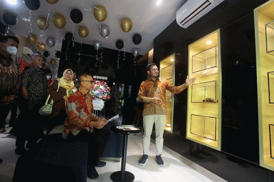 Peresmian BELM Surabaya Pakuwon, di Ruko Puncak Bukit Golf Unit RBK, Surabaya, Jawa Timur, Jumat (23/12/2022).