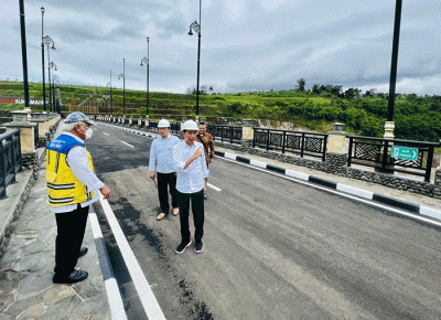 Presiden Joko Widodo kembali meresmikan salah satu bendungan kering yang diharapkan mampu mengendalikan banjir ibu kota yaitu Bendungan Sukamahi.