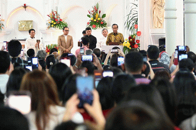 Presiden Joko Widodo mengunjungi sejumlah gereja yang ada di Kota Bogor, Minggu (25/12/2022).