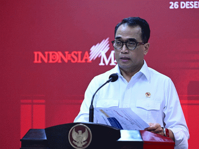 Presiden Joko Widodo menggelar rapat bersama jajarannya untuk membahas kebijakan slot penerbangan domestik maupun mancanegara di Istana Merdeka.