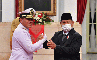 Presiden Joko Widodo resmi melantik Laksamana Madya Muhammad Ali menjadi Kepala Staf Angkatan Laut (KSAL) di Istana Negara, Jakarta, Rabu (28/12/2022).