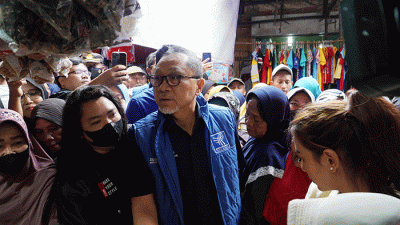 Menteri Perdagangan Zulkifli Hasan saat meninjau Pasar Natar di Kabupaten Lampung Selatan, Lampung, Rabu (28/12/2022).