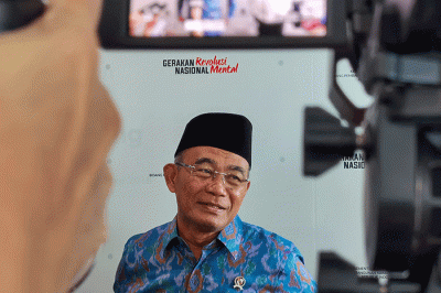 Rapat penyusunan Peraturan Presiden (Perpres) tentang Pendampingan Pembangunan bersama sejumlah menteri di Kantor Kemko PMK, Jakarta, Selasa (27/12/2022).