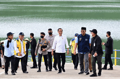 Presiden Joko Widodo meresmikan Bendungan Beringin Sila yang terletak di Kabupaten Sumbawa, Provinsi Nusa Tenggara Barat (NTB), Kamis (29/12/2022).