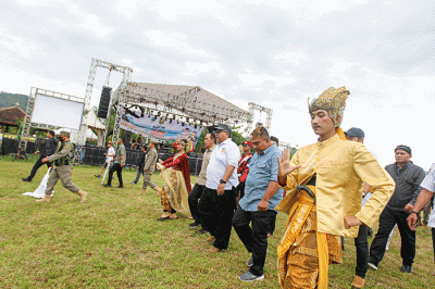 Pembukaan Geopark Ciletuh Spektakuler (GCS) 2022 di Pantai Palangpang, Geopark Ciletuh, Kabupaten Sukabumi, Jawa Barat, Sabtu (31/12/2022).