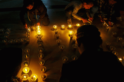 Sebanyak 1.000 lilin dinyalakan memperingati perang 5 hari 5 malam di halaman Monumen Perjuangan Rakyat (Monpera) Palembang, Rabu (4/1/2023).