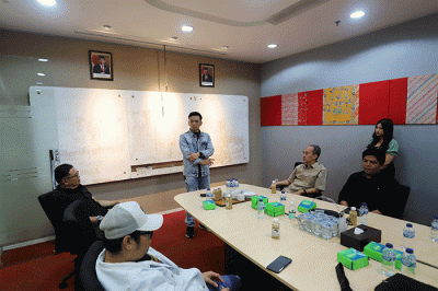 Penghargaan tahunan untuk para Top Elite Sales Agent di Jakarta, Jumat (6/1/2023).