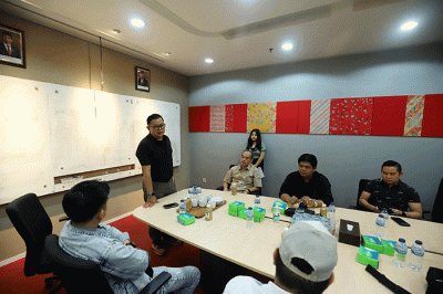 Penghargaan tahunan untuk para Top Elite Sales Agent di Jakarta, Jumat (6/1/2023).