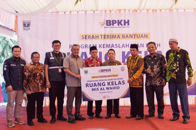 Badan Pengelola Keuangan Haji (BPKH) melakukan serah terima Program Kemaslahatan senilai 1,2 Miliar rupiah.