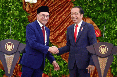 Presiden Joko Widodo menggelar pertemuan dengan Perdana Menteri Malaysia, Dato’ Seri Anwar bin Ibrahim dalam kunjungan resminya ke Istana Kepresidenan Bogor.