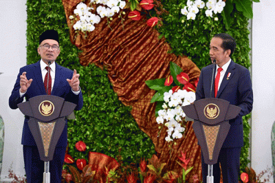Presiden Joko Widodo menggelar pertemuan dengan Perdana Menteri Malaysia, Dato’ Seri Anwar bin Ibrahim dalam kunjungan resminya ke Istana Kepresidenan Bogor.