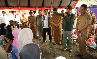 Kepala Badan Nasional Penanggulangan Bencana (BNPB) Letjen TNI Suharyanto memberikan bantuan dana siap pakai (DSP) kepada Pemerintah Provinsi Sulawesi Selatan.