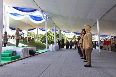 Menteri Ketenagakerjaan Ida Fauziyah saat memimpin Apel Peringatan Bulan K3 Nasional di Sukabumi, Kamis (12/1/2023). 