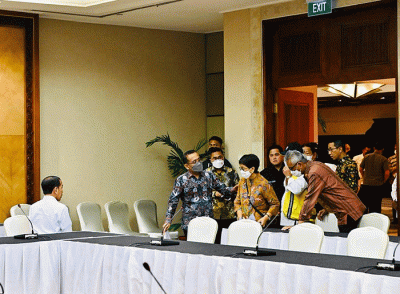 Presiden Joko Widodo meninjau kesiapan lokasi penyelenggaraan KTT ASEAN 2023 di Jakarta Convention Center (JCC), Jakarta, Jumat (13/1/2023).