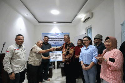 Propami menyiapkan sekolah darurat sebagai pengganti sementara sekolah SDN Cimanahayu yang roboh pasca gempa 5,6 SR di Cugenang, Cianjur.