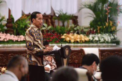 Presiden Joko Widodo memimpin sidang kabinet paripurna perdana tahun 2023 di Istana Negara, Jakarta, Senin (16/1/2023).