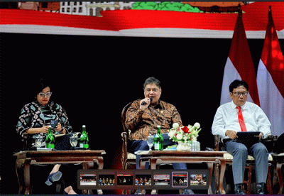 Menteri Koordinator Bidang Perekonomian Airlangga Hartarto saat memberikan arahan dalam Rakornas Kepala Daerah dan Forkopimda di Sentul, Bogor.