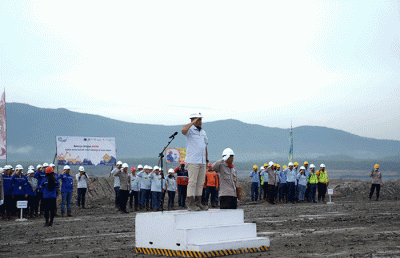 Pemecahan rekor ditandai dengan upacara memperingati Bulan Keselamatan dan Kesehatan Kerja (K3) Nasional Tahun 2023 di PIT Trembesi pada Rabu (18/1/2023).