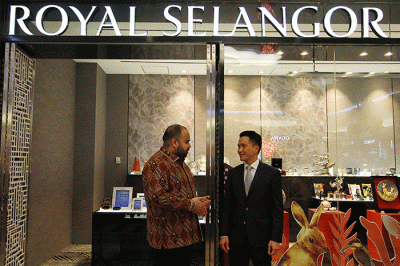Pembukaan New Showroom of Royal Selangor di Plaza Indonesia, Jakarta, Rabu (18/1/2023).